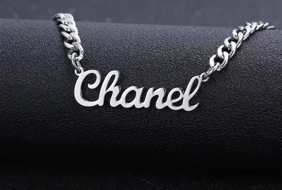Delilah Cuban Chain Name Necklace