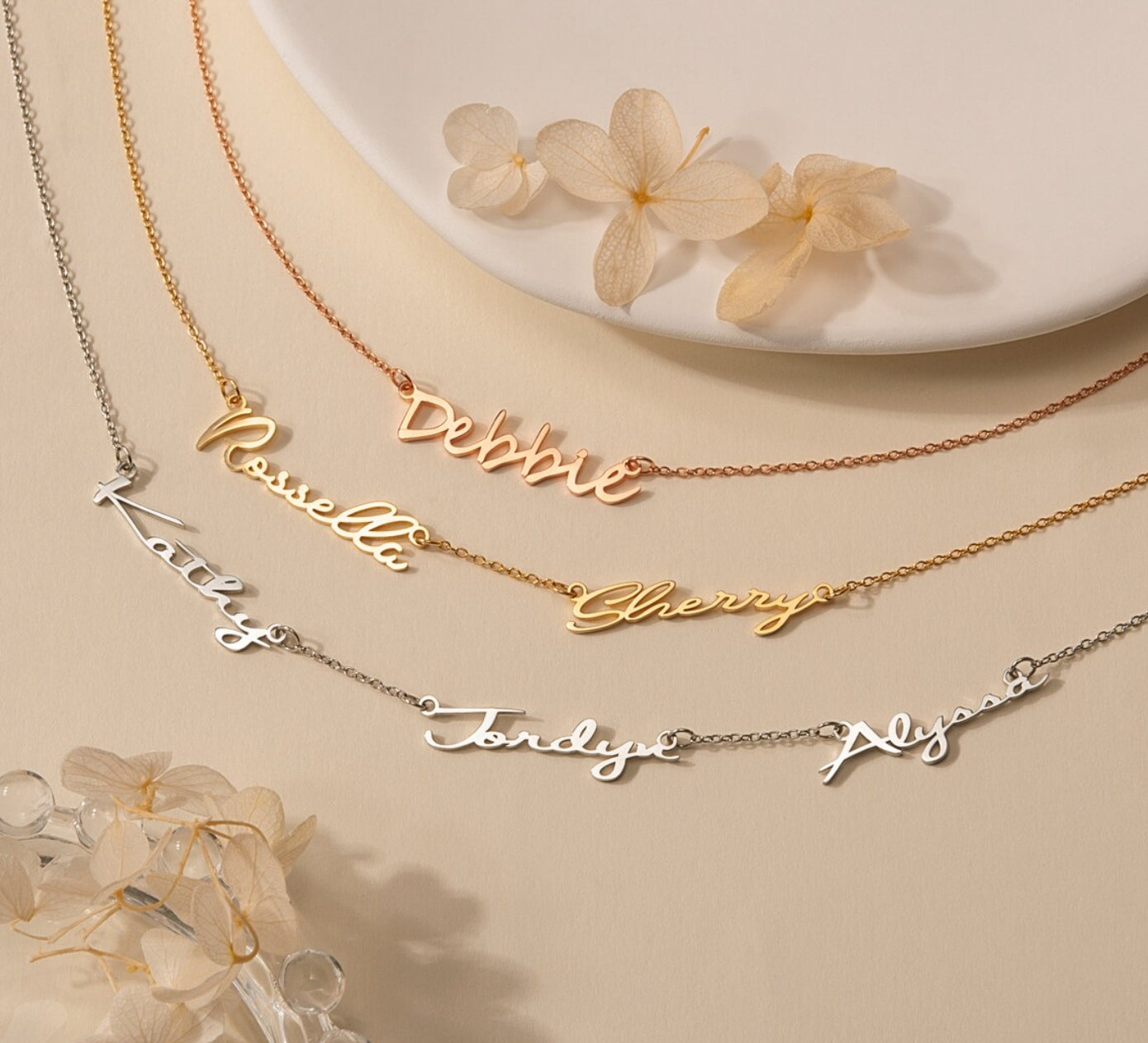 Hazel Multi-Name Pendant Necklace